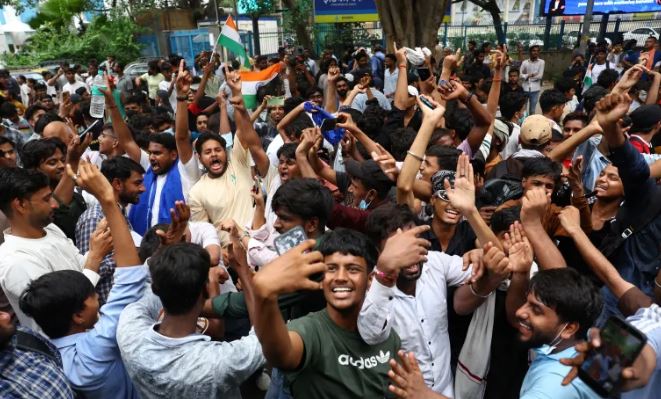 India Cockroach Protest