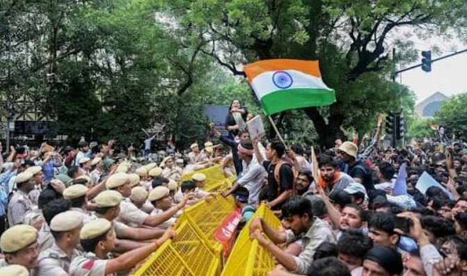 India Cockroach Protest