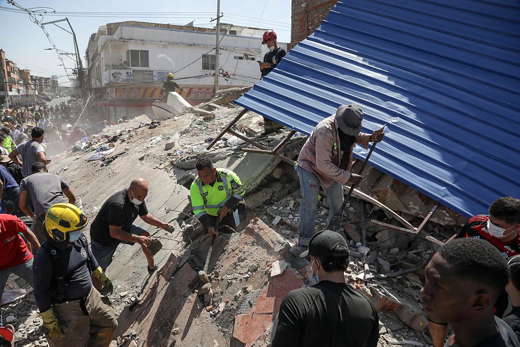 7.4-Magnitude Earthquake Hits Colombia