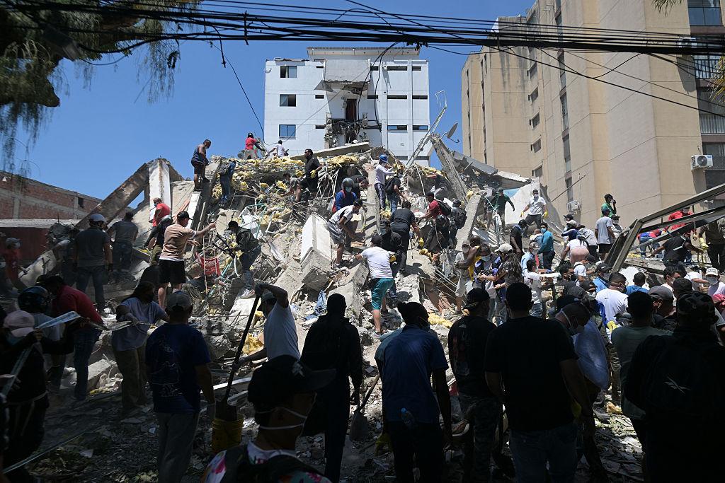 7.4-Magnitude Earthquake Hits Colombia